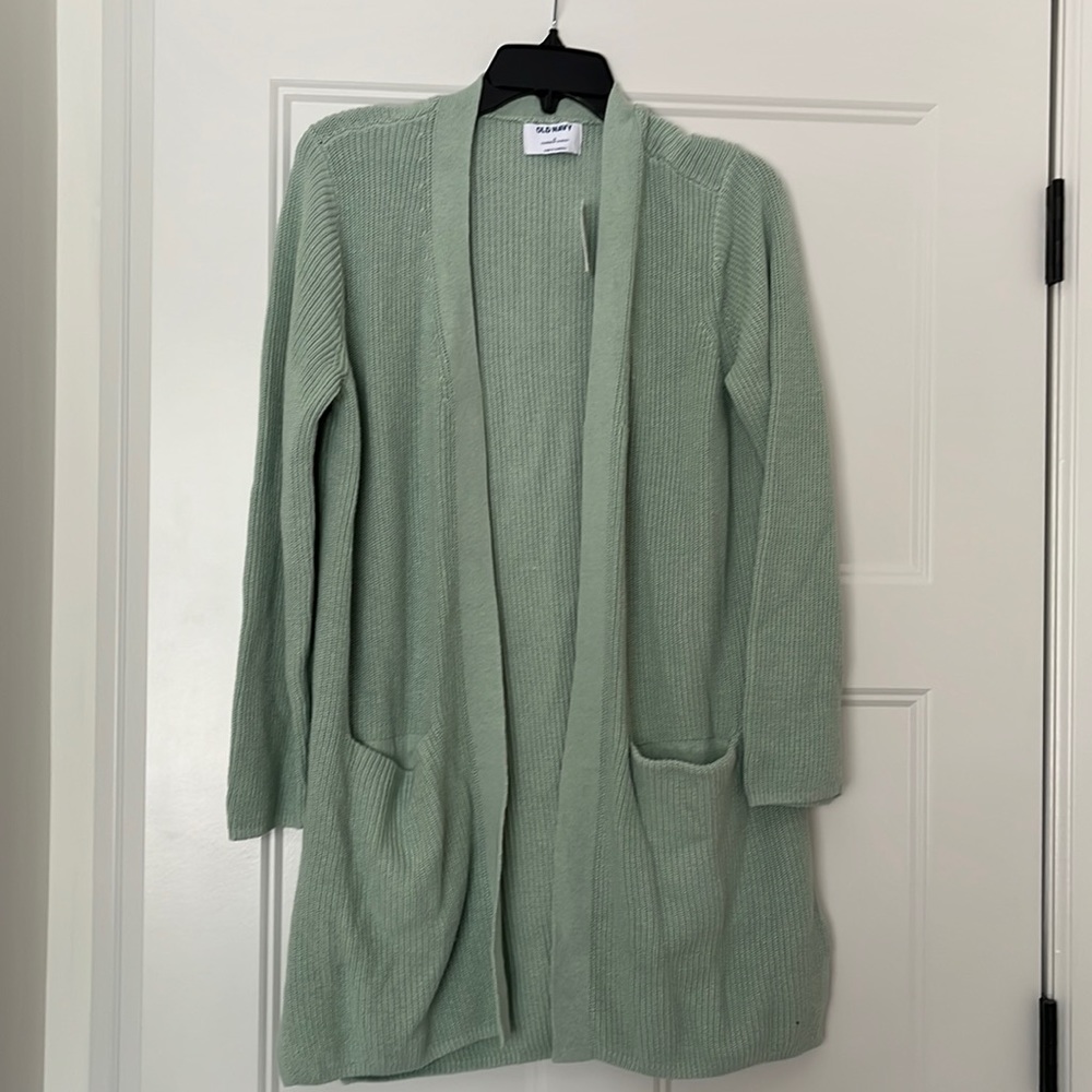 BNWT-Old Navy sweater